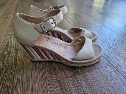 Ugg atasha wedge sandals size - wedge,