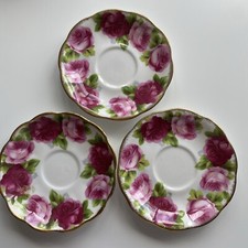 3 Vintage Royal Albert - Old