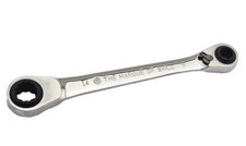 4 In 1 Ratchet Spanner /