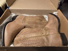 NWT - Nocona Full Quill