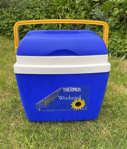 Vintage thermos weekend cool - vintage,