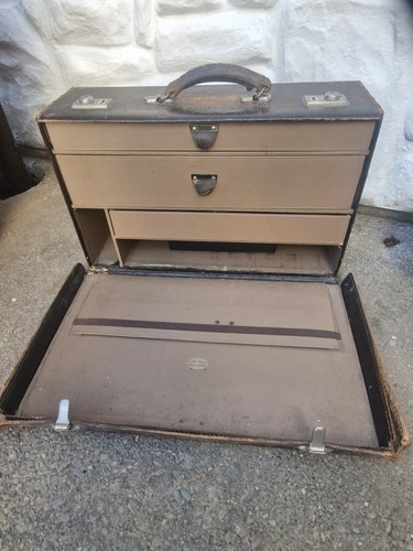 Vintage doctors vets suitcase - vintage,
