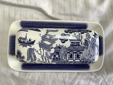 CHURCHILL BLUE WHITE WILLOW PATTERN LIDDED BUTTER DISH  EXCELLENT CONDITION