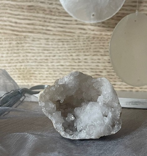 Natural white sparkly druzy - white,