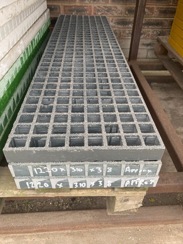 Non slip grp grating panel - non,