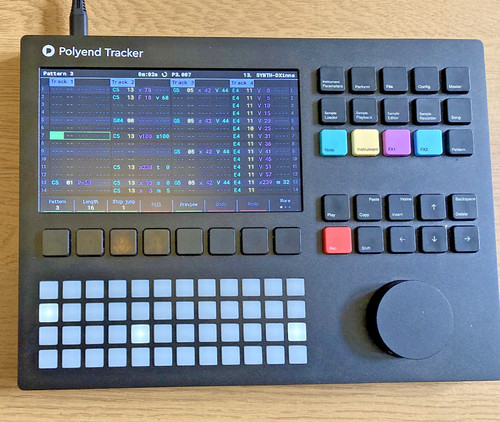 Polyend tracker with box - tracker,