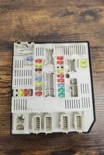 Renault Megane MK3 2010 Convertible 1.9 DCI Engine Bay Fusebox 284b67796R