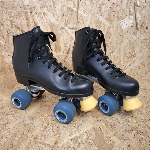 Vintage style roller skates - style,