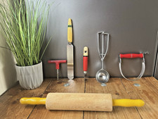 6 VINTAGE 50'S KITCHEN UTENSILS PRESTIGE SKYLINE WOODEN ROLLING PIN NUTBROWN ETC