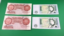 2 X 10 Shillings and 2 X One Pound notes