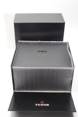 Tudor black bay box for - black,