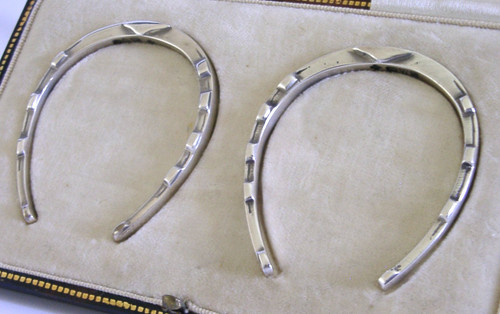 Beautiful cased solid sterling - solid,