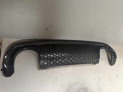 Audi honeycomb rear - v6,