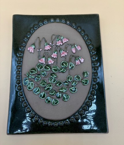 Jie ceramic flower plaque - jie,