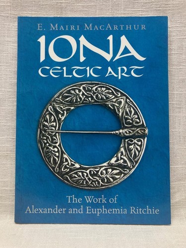 Iona celtic art - iona, of