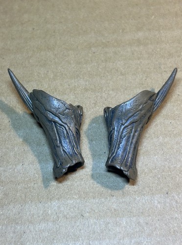 Mythic legions wood gauntlets - mythic,