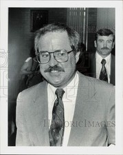 1981 Press Photo Mike Hinton