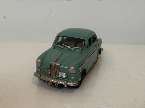 Lansdowne models scale - 1:43,
