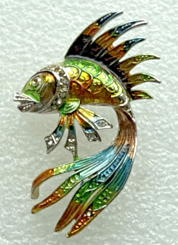 Stunning fish brooch vintage - stunning,