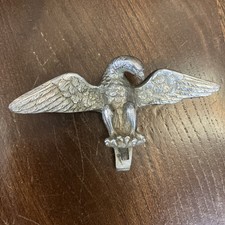 VINTAGE  CAR OUTSTRETCHED EAGLE CHROME CAR MASCOT BADGE 