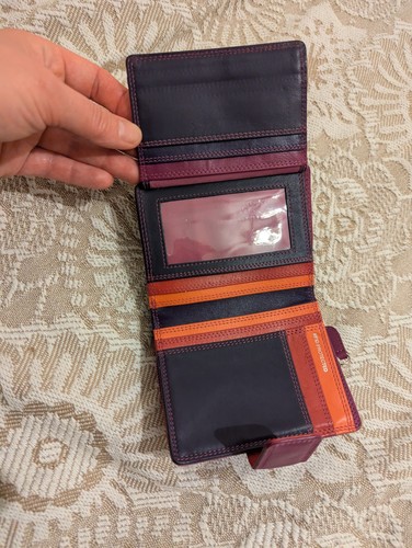 Graffiti trifold purse wallet - trifold,