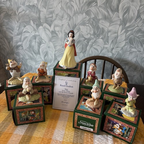 Snow white seven dwarfs - snow,