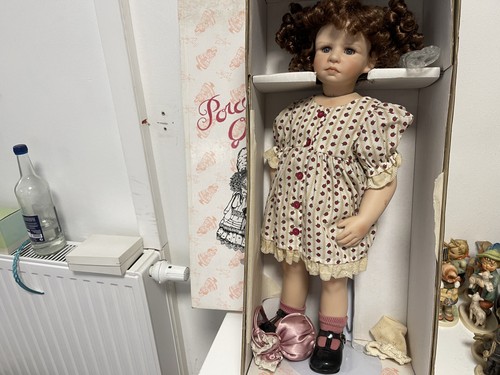 Artist doll kaye wiggs - artist,