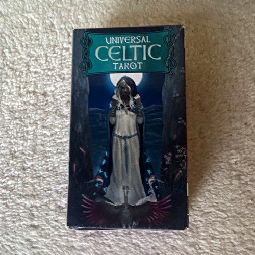 Universal celtic tarot - universal,