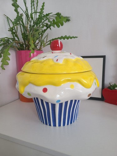 Cupcake cookie jar - cupcake, extra
