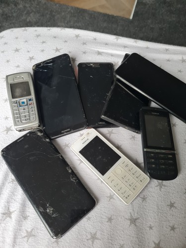 Mobile phone bundle - , spares