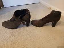 Footglove wider fit high