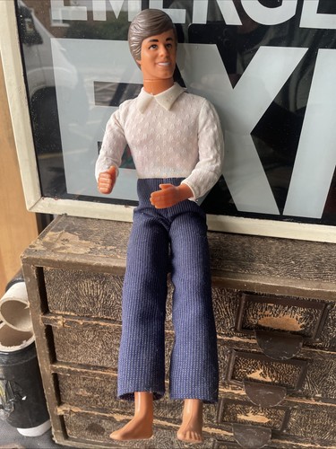 Genuine vintage 80s barbie - vintage,