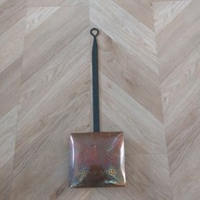 ANTIQUE BRASS/METAL CHESTNUT ROASTING LIDDED PAN.  WOOD BURNER ACCESSORY 