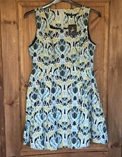 BNWT pretty turquoise green