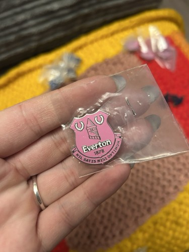Everton official pin - everton,