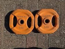2 x 5kg Reebok Rubber Plated Cast Iron Weight Plates