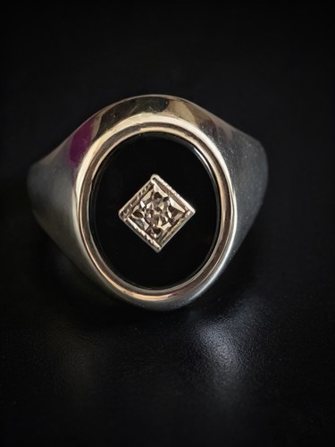 Vintage 1975 signet ring mens - signet,