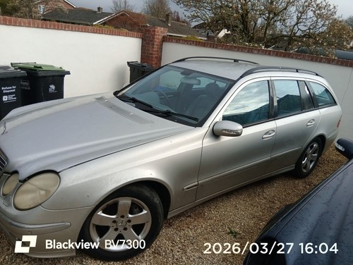 Mercedes class e320 w211 - e320,