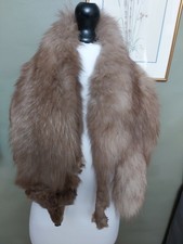 VINTAGE LIGHT BROWN FOX FUR STOLE - WHOLE BODY