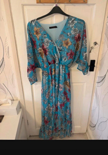 Tenki blue floral neck long - v-neck,