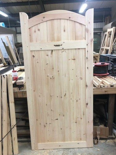 Wooden gate pedestrian - gate,,
