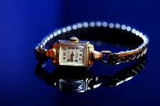 Art Deco Harrods Watch Women Excalibur Swiss 17 Jewels Gold Plated Wristwatch