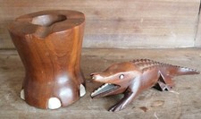 VINTAGE RETRO 1960s WOODEN NAIVE CROCODILE & ELEPHANT FOOT NOVELTY ASHTRAY