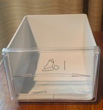 Hotpoint FFAA52 Fridge Freezer Vegetable Drawer