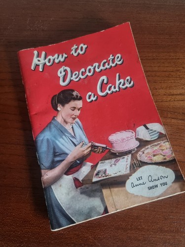 Vintage tala cake - cake, decorating