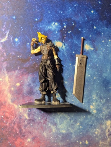 Cloud strife figure final - cloud,