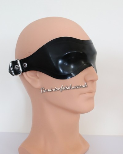 Medium large latex blindfold - medium,