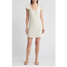 Treasure & Bond Flutter Sleeve