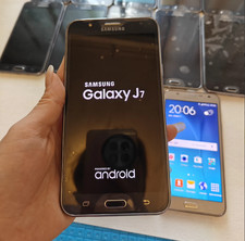 Samsung Galaxy J7 / SM-J700F