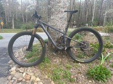 2019 Pivot Mach 4SL, Medium